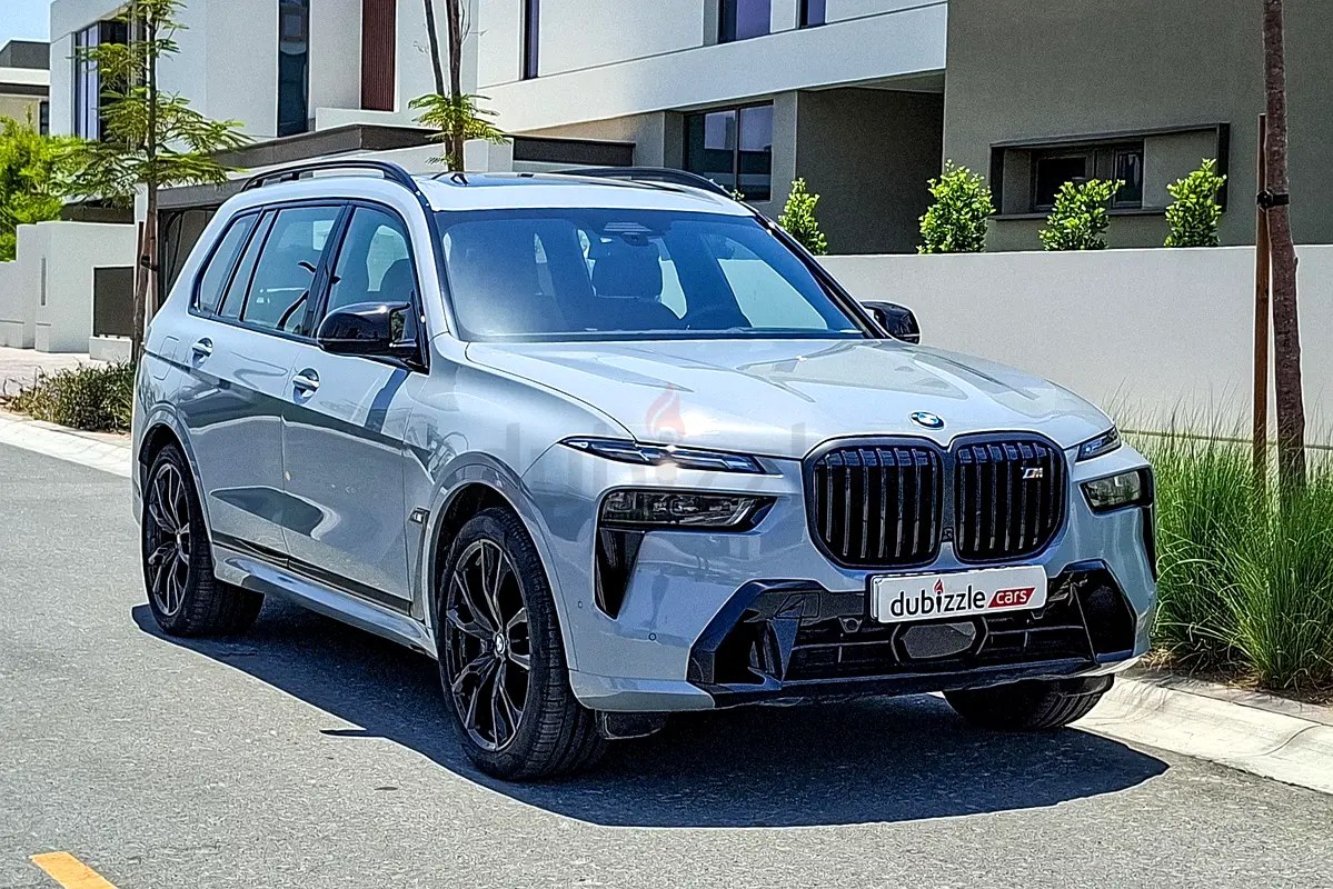 نمای دیگر بی ام و X7 M60i xDrive 2025
