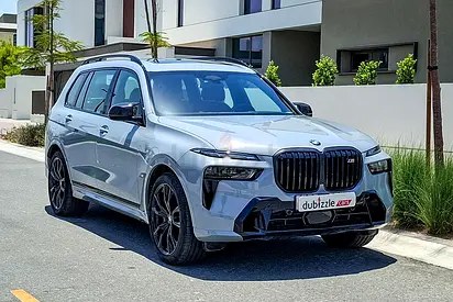 نمای دیگر بی ام و X7 M60i xDrive 2025