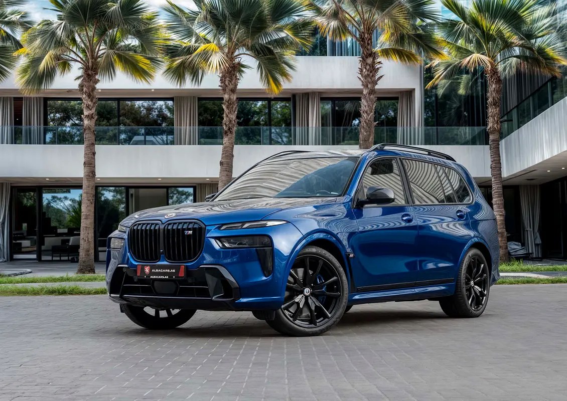 نمای دیگر بی ام و X7 M60i xDrive 2023