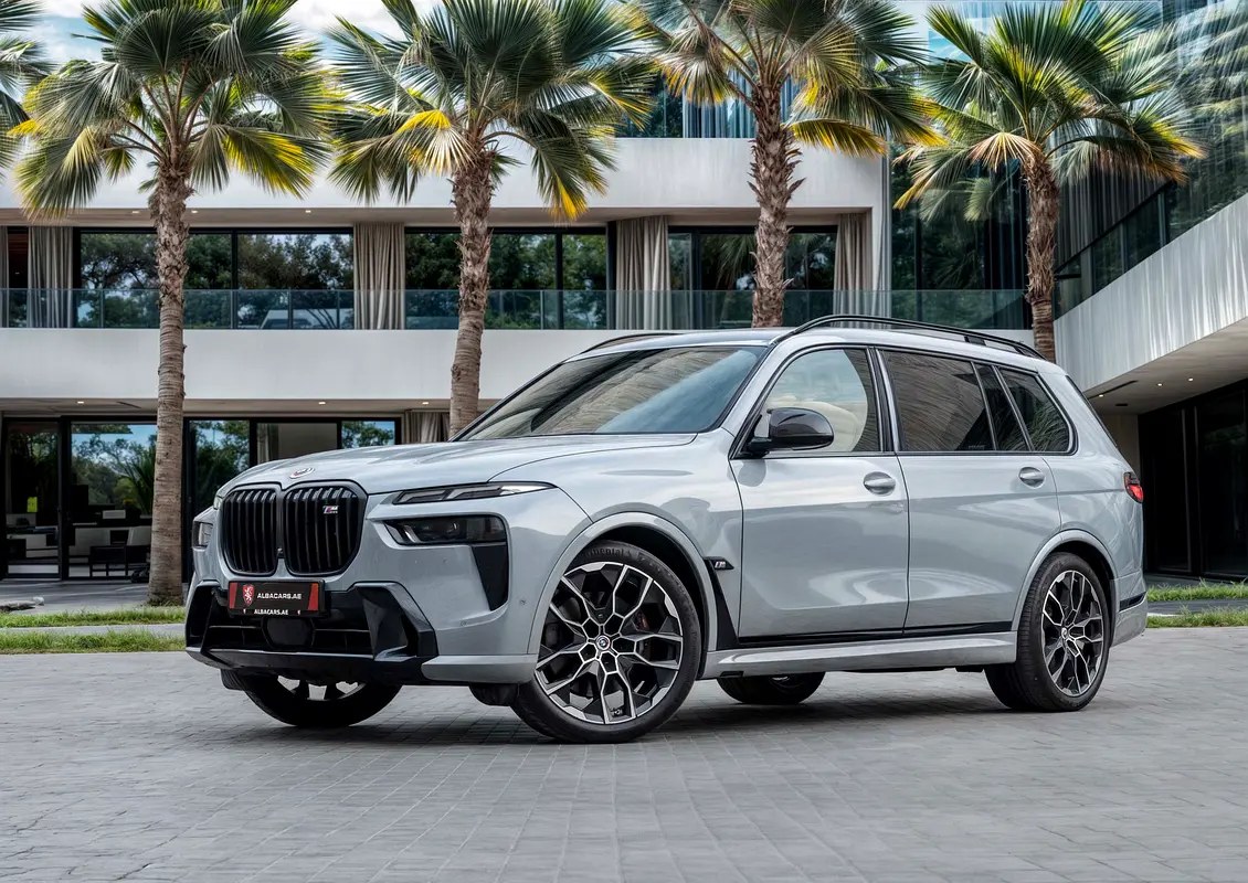 نمای دیگر بی ام و X7 M60i xDrive 2023