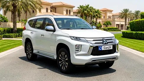 نمای دیگر میتسوبیشی مونترو اسپرت GLS پریمیوم 2022