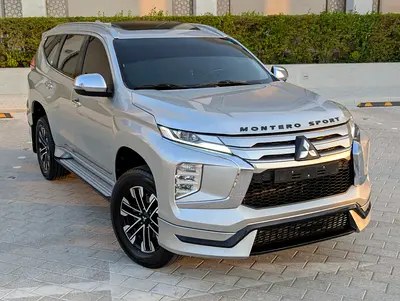 نمای دیگر میتسوبیشی مانترو اسپرت GLS تاپ لاین 2023