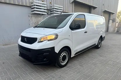 نمای دیگر پژو اکسپرت L3 2023