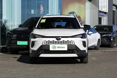 نمای دیگر تویوتا کرولا کراس اوت 2026