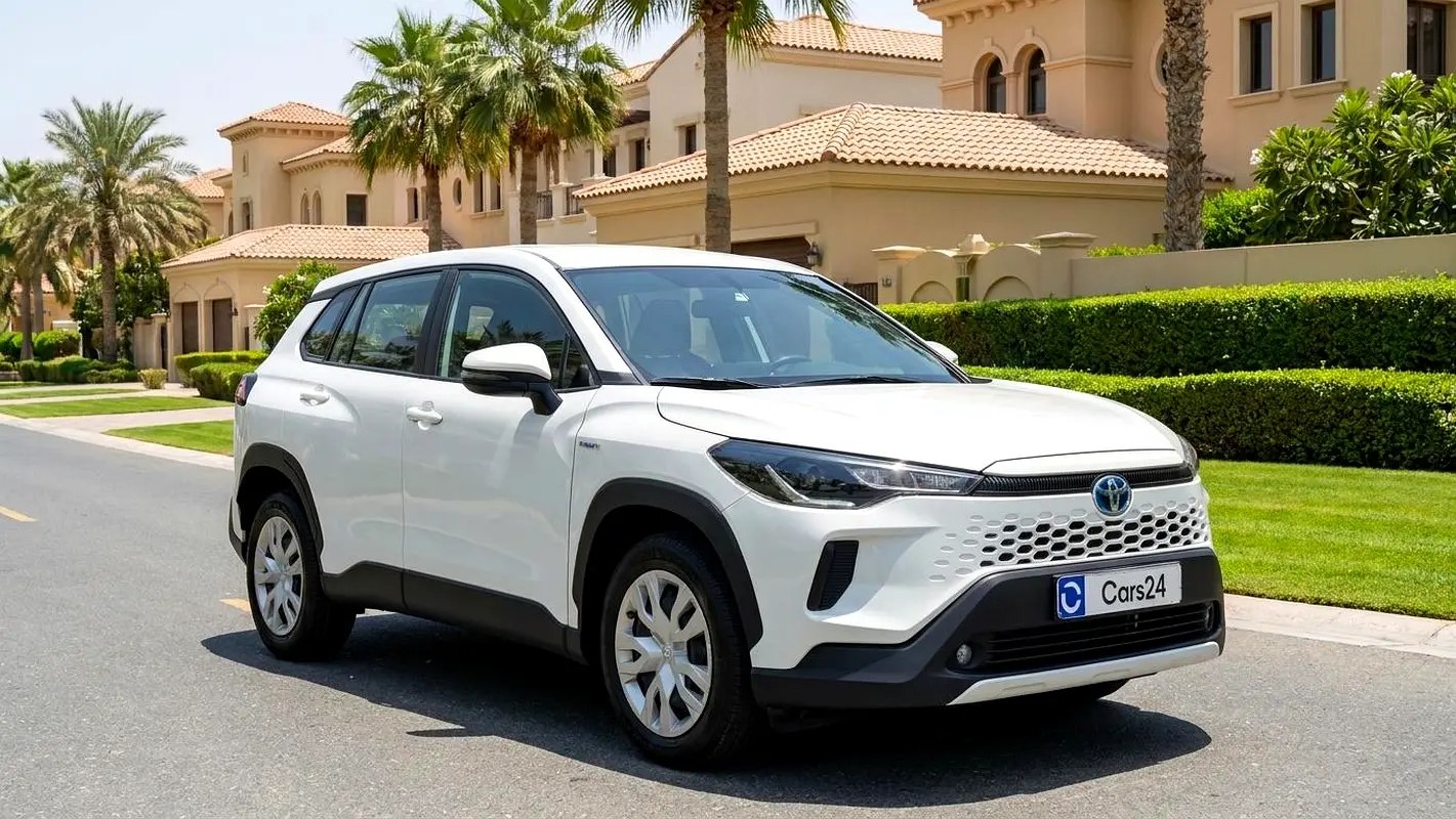 نمای دیگر تویوتا کرولا کراس XL 2025