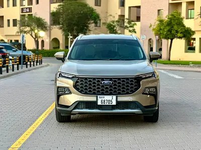 نمای دیگر فورد تریتوری آمبینته 2023