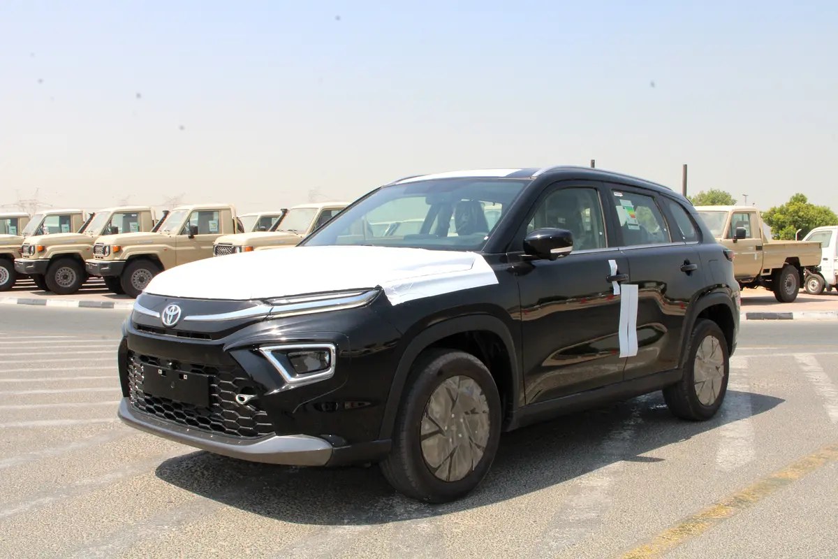نمای دیگر تویوتا اربن کروزر GLX 2026