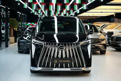 نمای دیگر گک M8 GT 2026