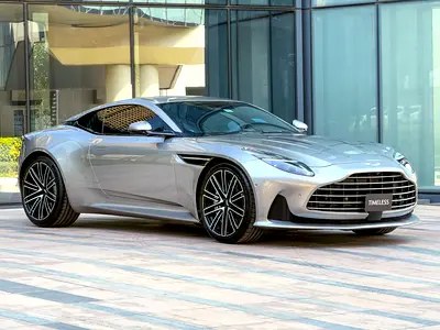 نمای دیگر آستون مارتین DB12 کوپه 2024