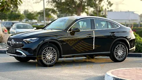 نمای دیگر مرسدس بنز GLC کوپه GLC 300 AMG 4MATIC 2026