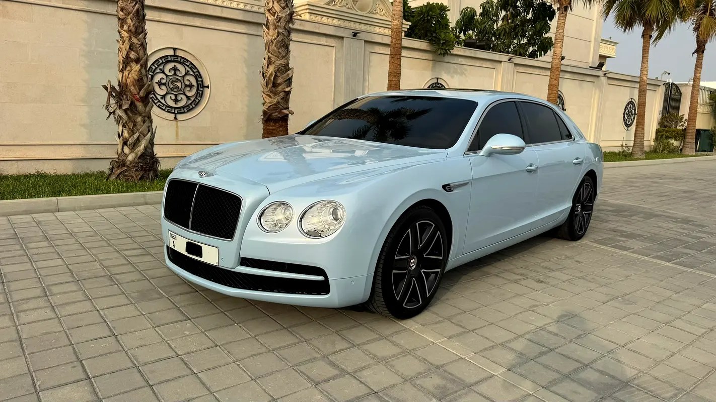 نمای دیگر بنتلی فلایینگ اسپور V8 2016