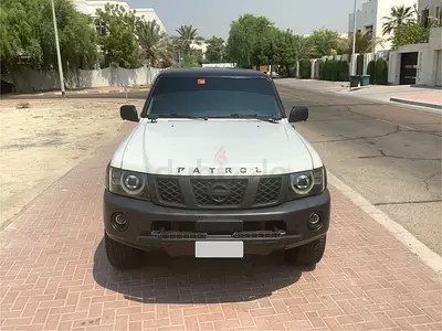 نمای دیگر نیسان پاترول سافاری GL 2021
