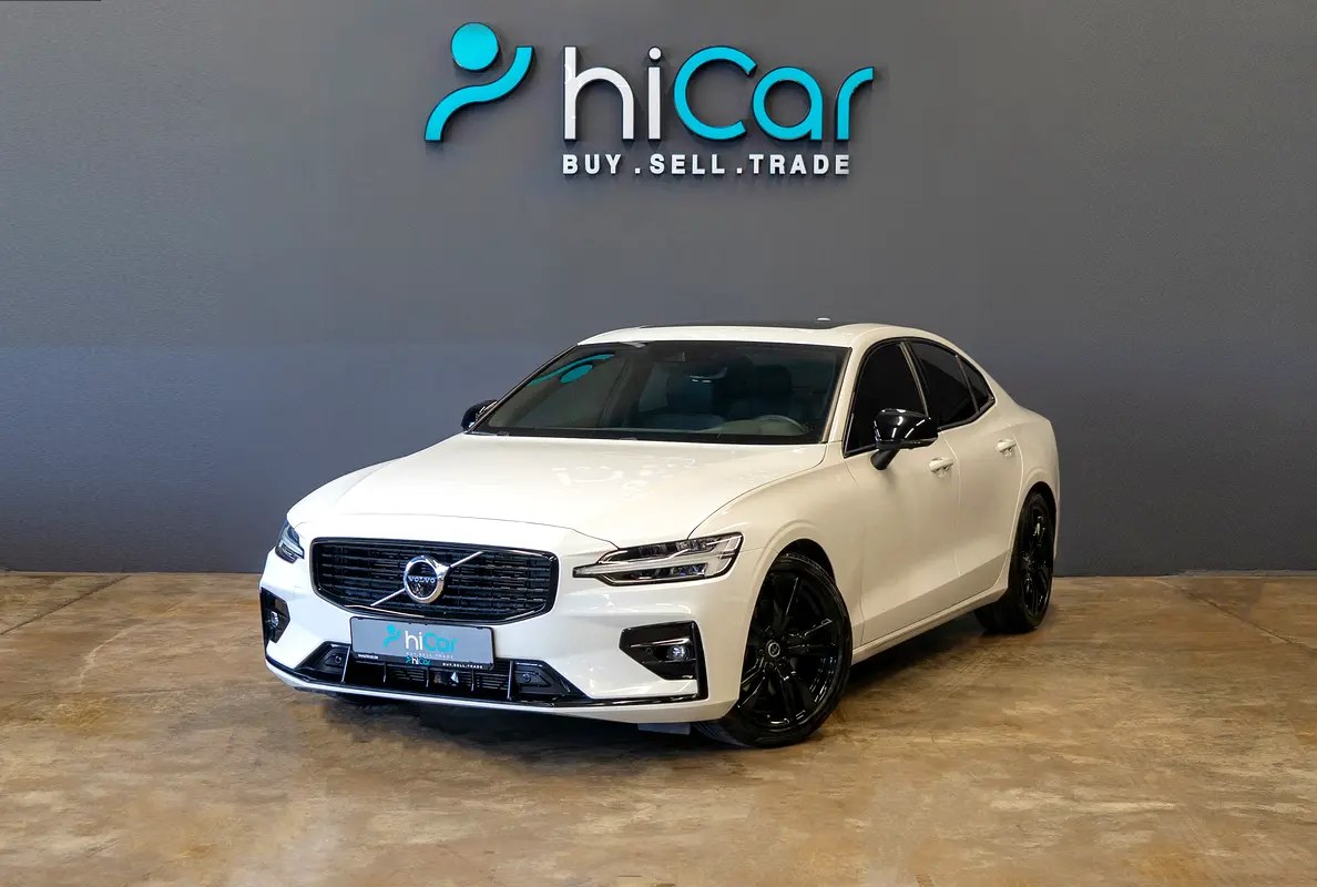 نمای دیگر ولوو S60 R Design 2022