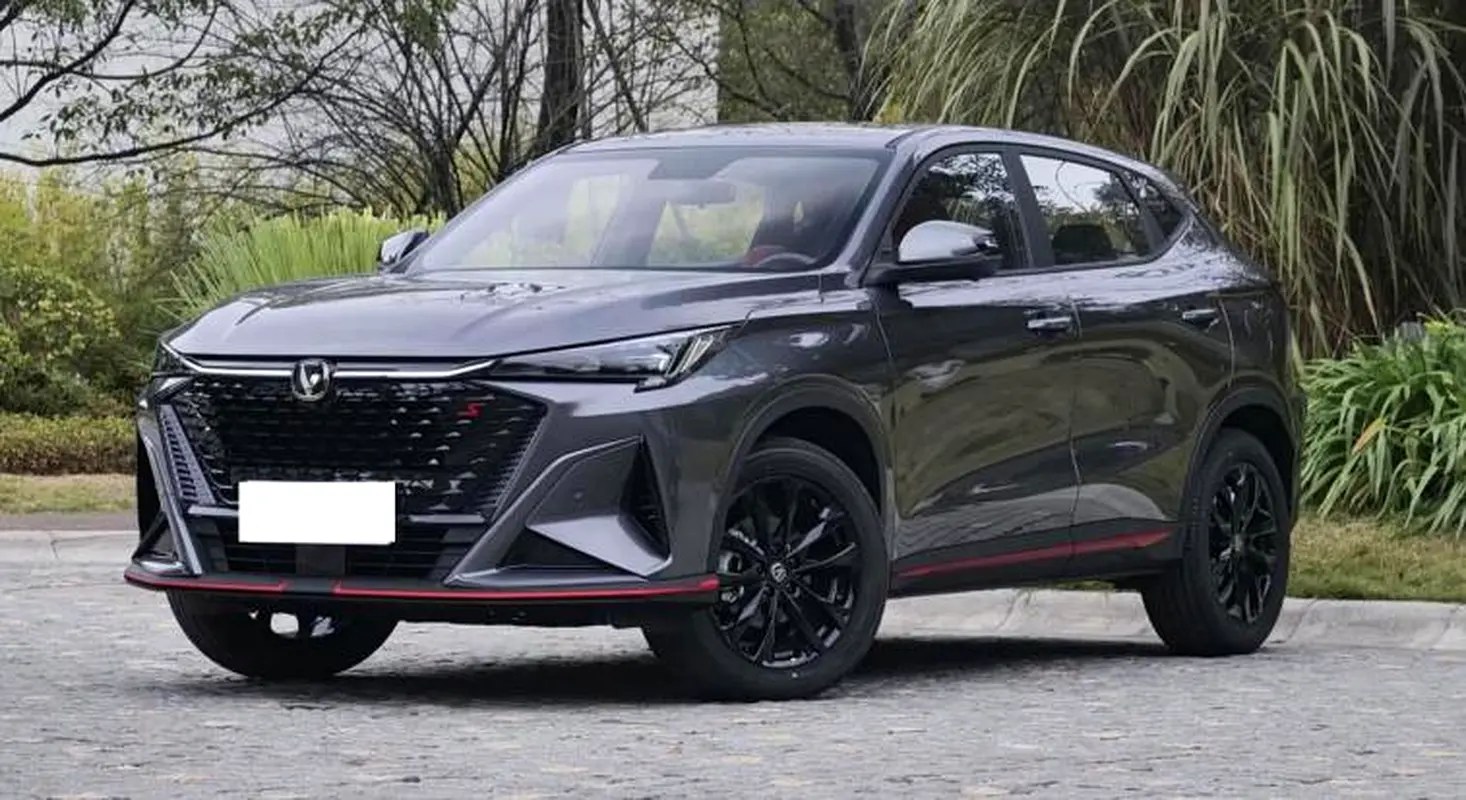 نمای دیگر چانگان X5 Plus پایونیر 2025