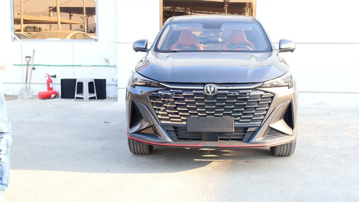 نمای دیگر چانگان X5 Plus پایونیر 2026
