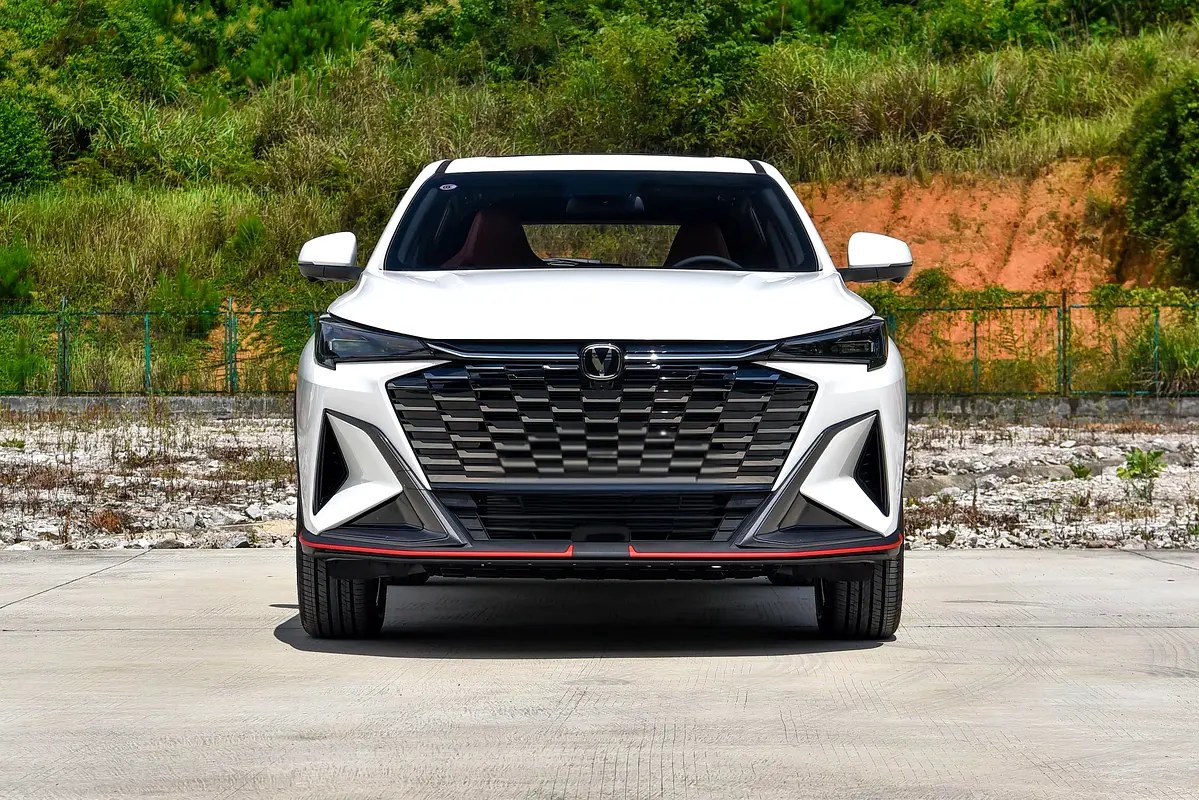 نمای دیگر چانگان X5 Plus اوتر 2026