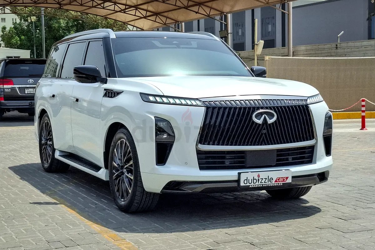 نمای دیگر اینفینیتی QX80 اتوگراف 2026