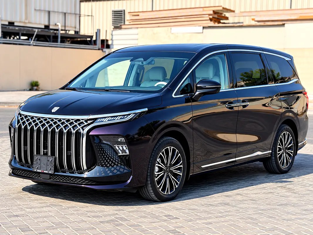 نمای دیگر فورتینگ V9 HEV اکسکلوسیو 2026