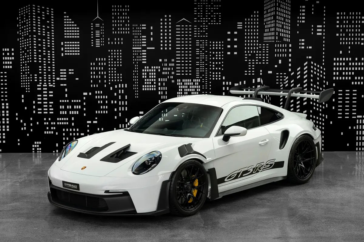 نمای دیگر پورشه 911 GT3 RS 2025