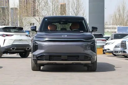 نمای دیگر جی ای سی S7 دیگر 2025