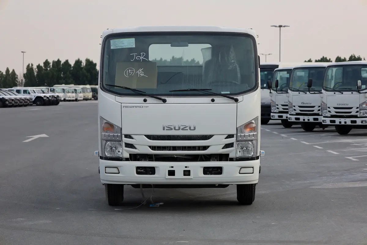 نمای دیگر ایسوزو N-SERIES NPR 2026