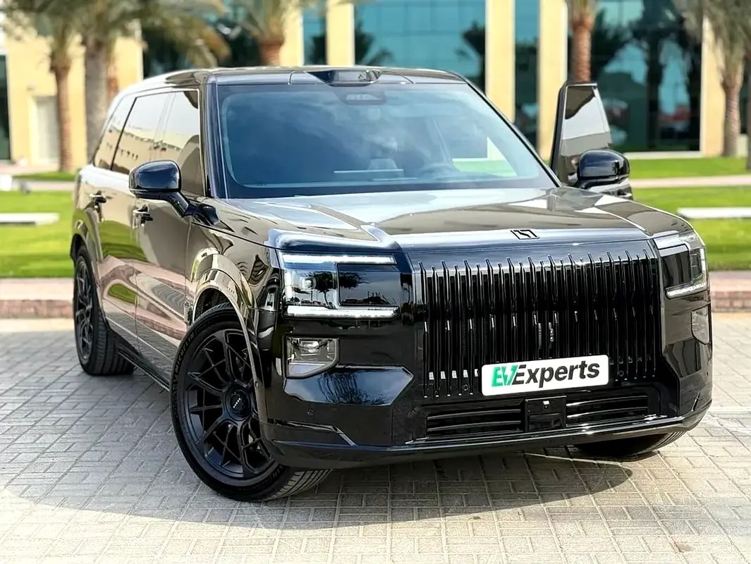 نمای دیگر زیکر 9X هایپر 2026