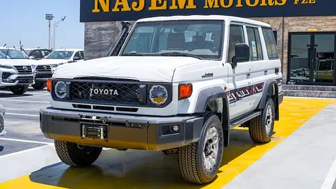 نمای دیگر تویوتا لندکروزر سری 70 LC 76 LX 2026