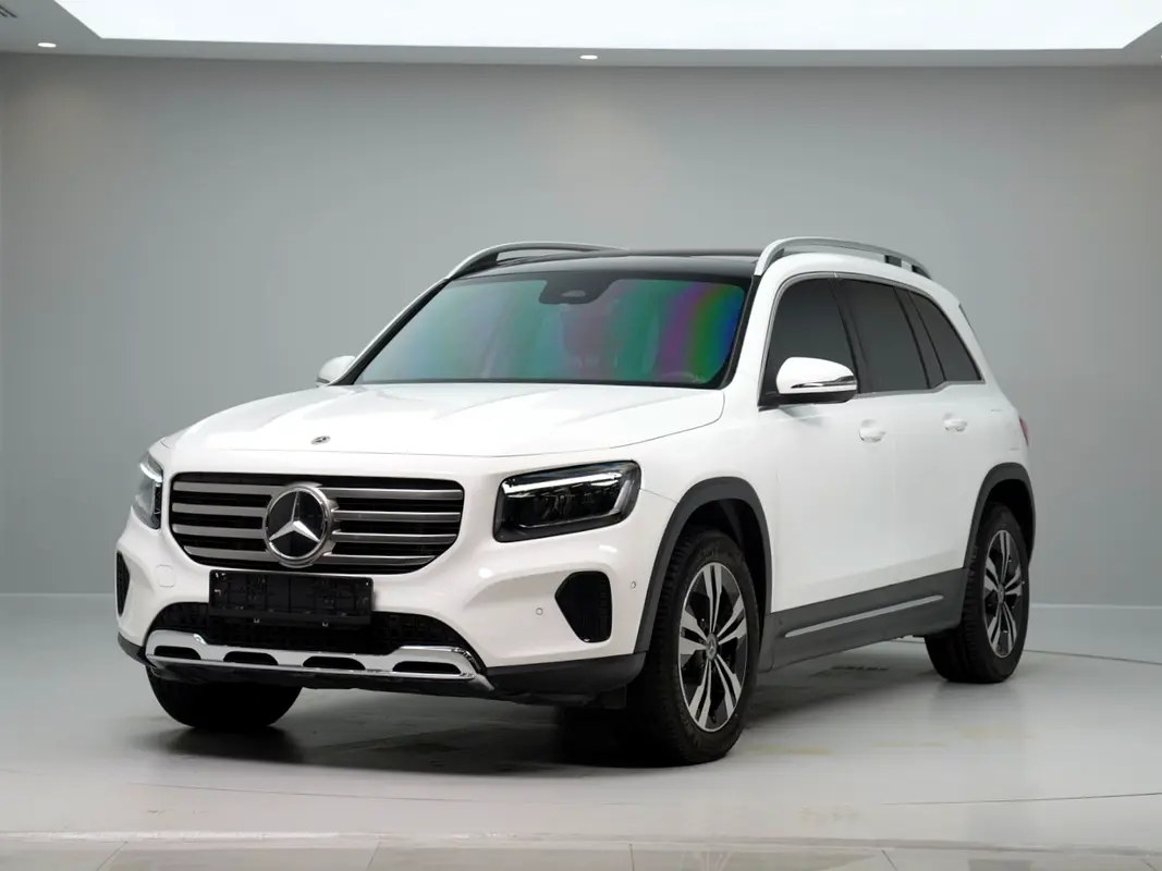 نمای دیگر مرسدس بنز جی ال بی کلاس GLB 200 2023