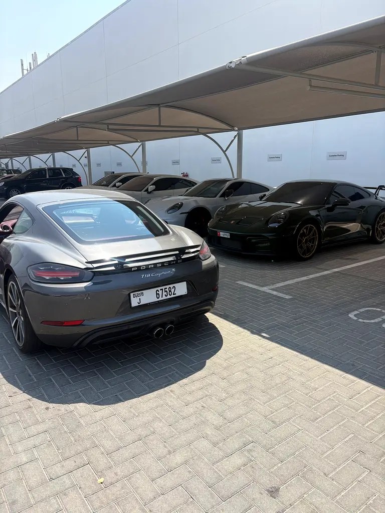 نمای دیگر پورشه 718 کایمن S 2017