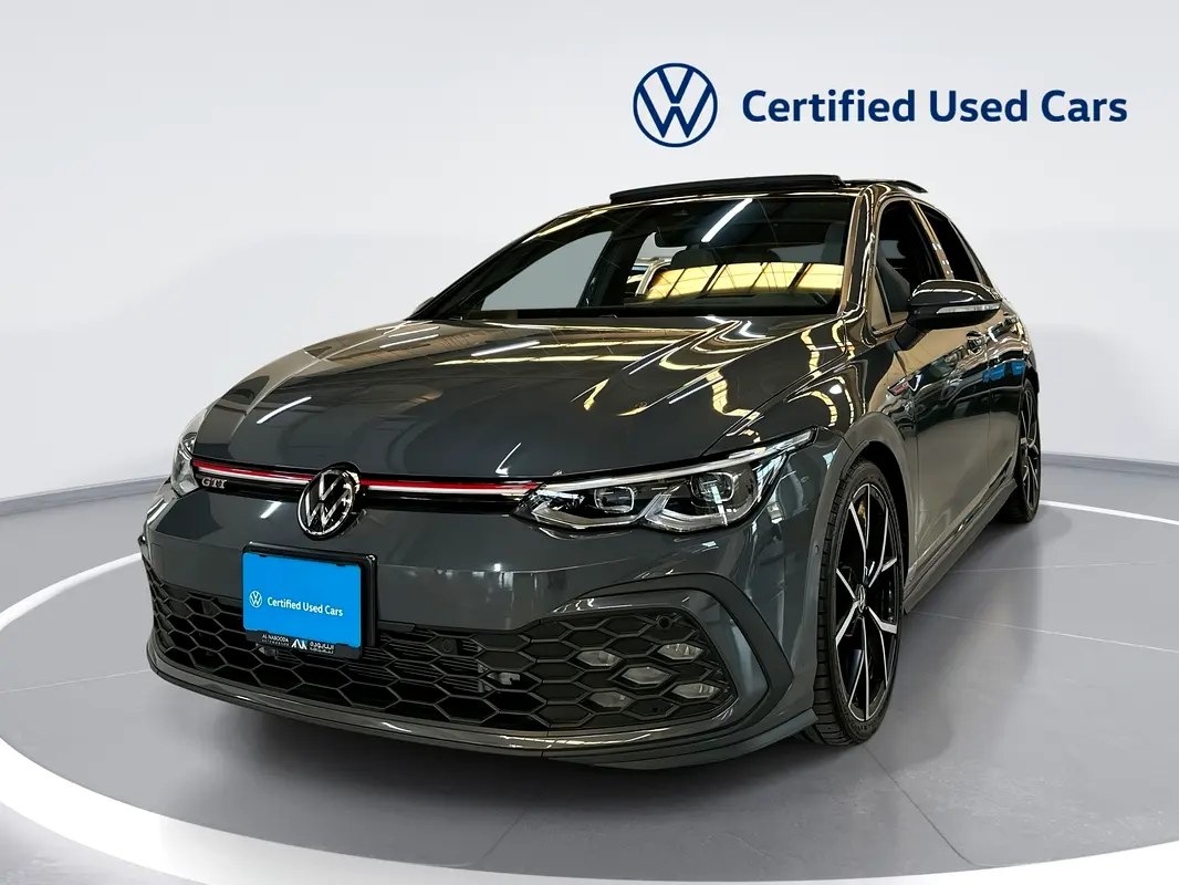 نمای دیگر فولکس واگن گلف GTI P2 2024