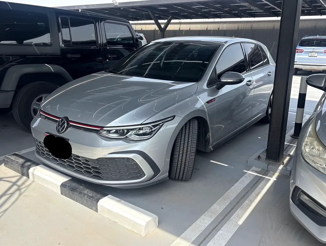 نمای دیگر فولکس واگن گلف GTI P1 2021