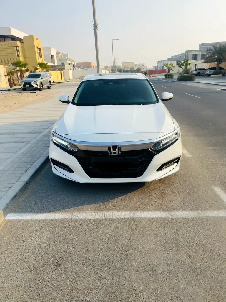 نمای دیگر هوندا Accord EX-L 2018