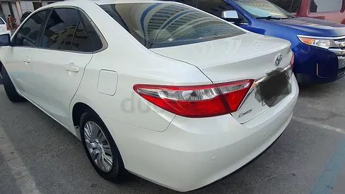 نمای دیگر تویوتا کمری S 2016