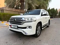 تویوتا لندکروزر VXR 2017
