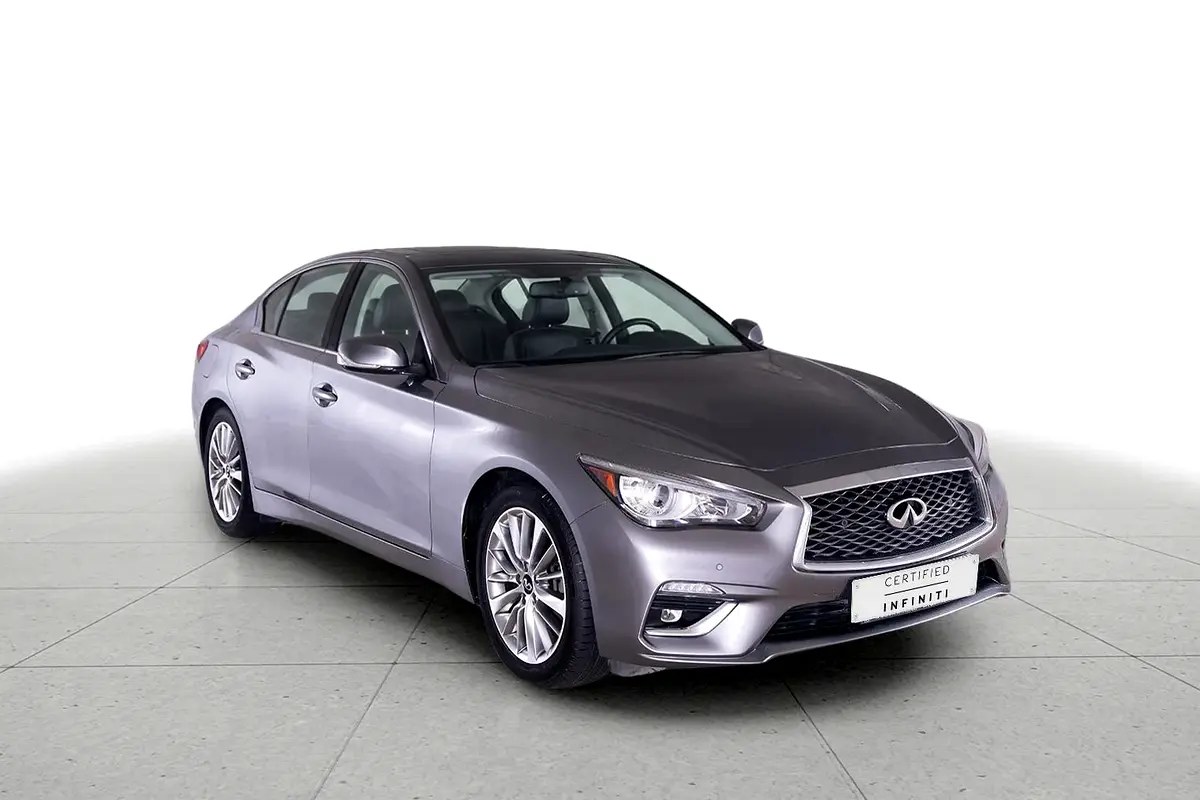 نمای دیگر اینفینیتی Q50 لوکس 2024