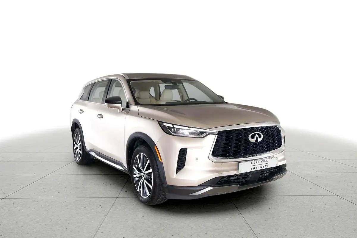 نمای دیگر اینفینیتی QX60 سنسوری 2024