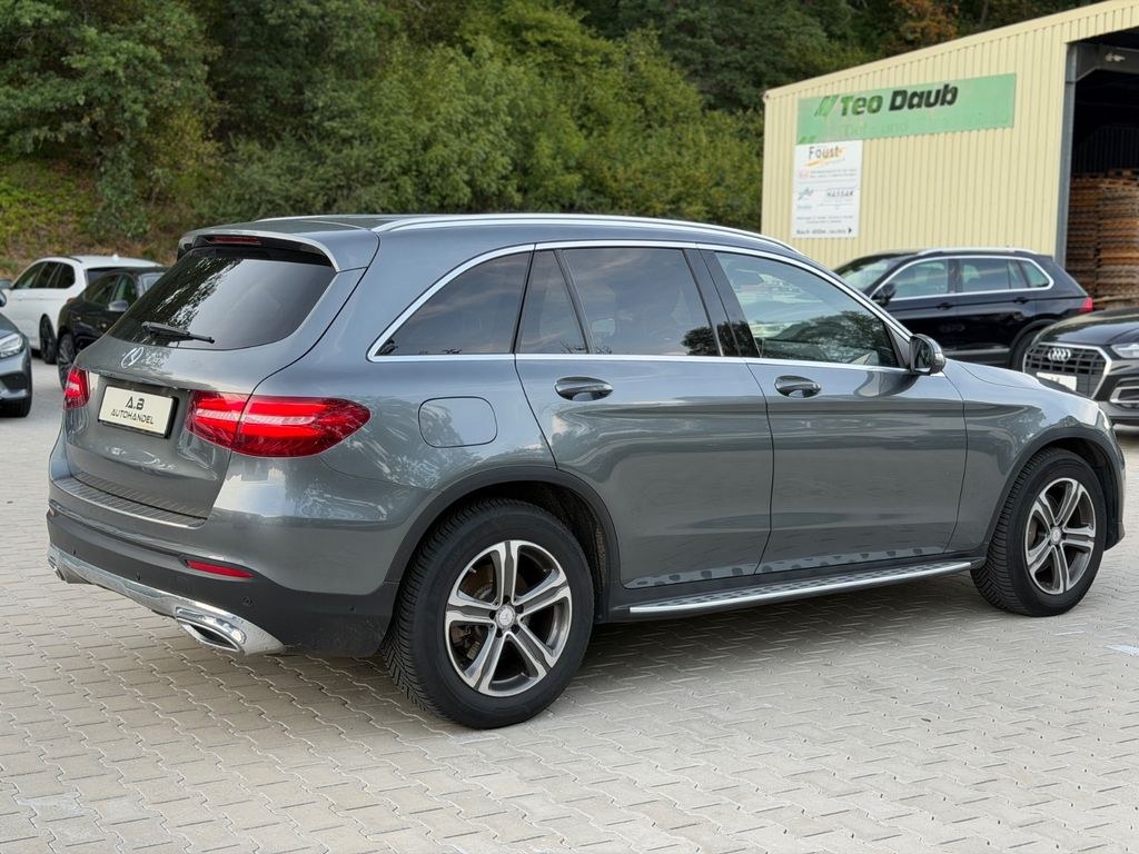 نمای دیگر مرسدس بنز GLC 220 d 4Matic اکسکلوزیو/دوربین/قلاب یدک/LED/104.100km
