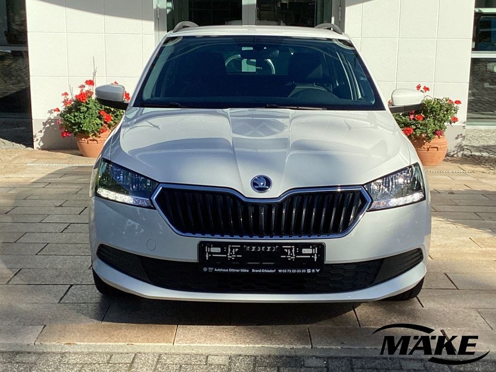 نمای دیگر اشکودا فابیا کمبی امبیشن 1.0 TSI AHK GRA RFK PDC ALU