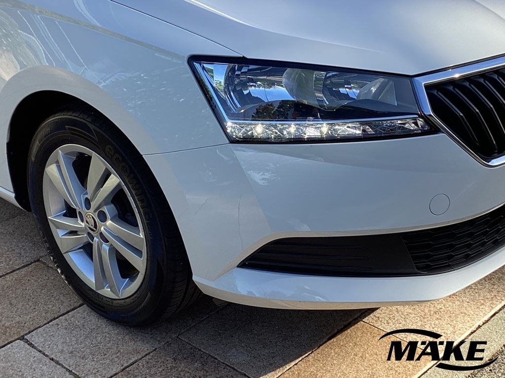 نمای دیگر اشکودا فابیا کمبی امبیشن 1.0 TSI AHK GRA RFK PDC ALU