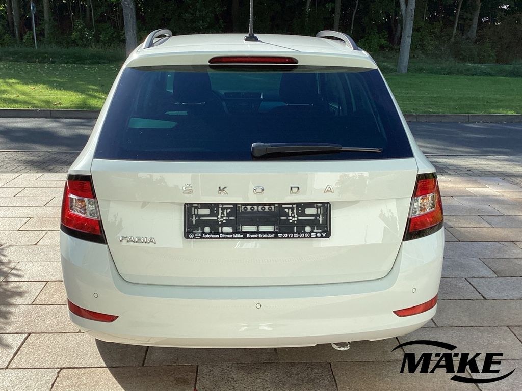 نمای دیگر اشکودا فابیا کمبی امبیشن 1.0 TSI AHK GRA RFK PDC ALU