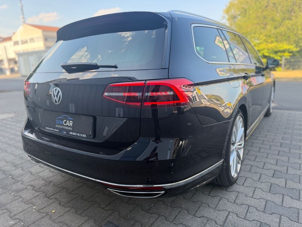 نمای دیگر فولکس واگن Passat Var. R-Line Highline 4Motion HUD Pano