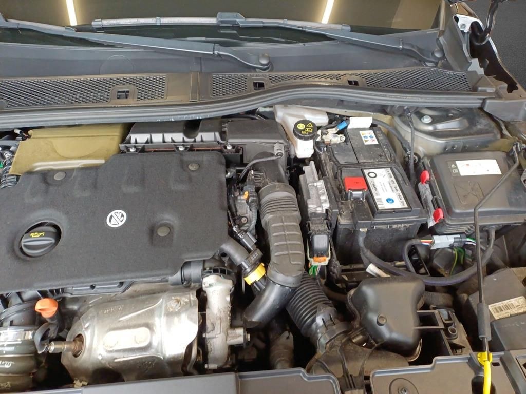 نمای دیگر پژو 208 GT پک BlueHDi 100