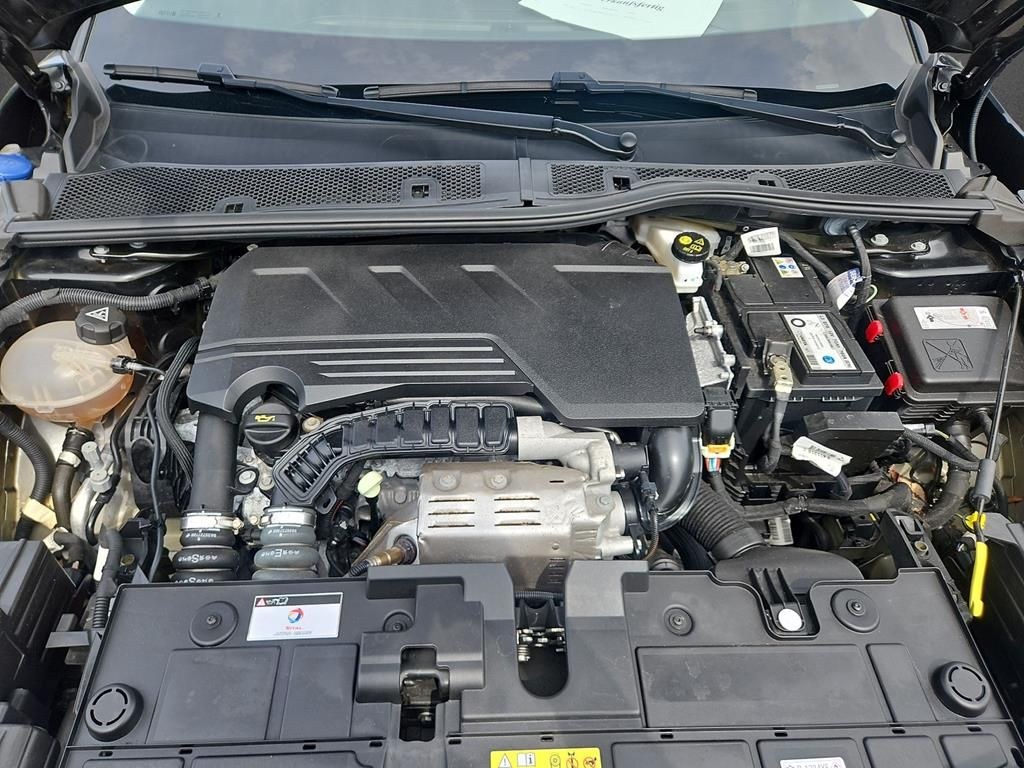 نمای دیگر سیتروئن C4 SHINE PT155 EAT8