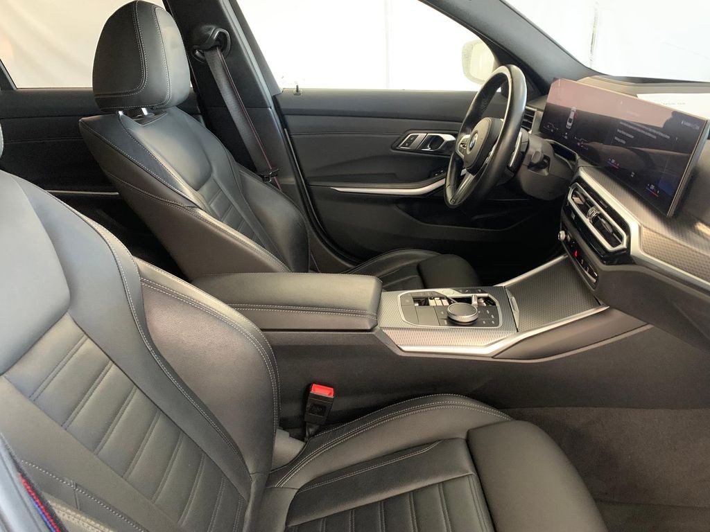 نمای دیگر بی ام و 330 i M Sport Pro هدآپ مموری H&K 19" دوربین +++