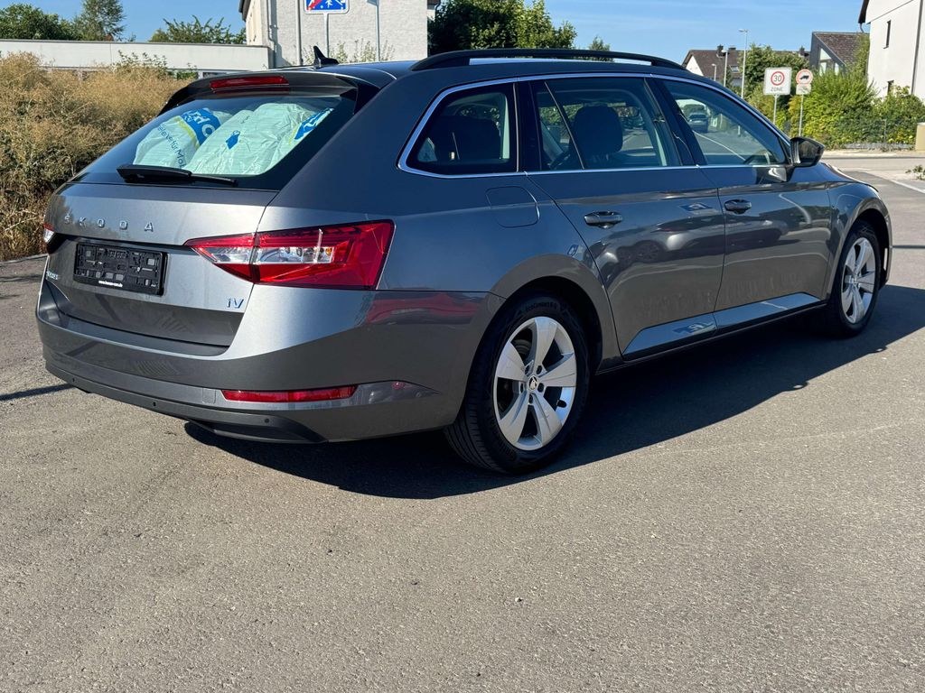 نمای دیگر اشکودا سوپرب کومبی 1.4 TSI iV DSG امبیشن el.Sitze*el