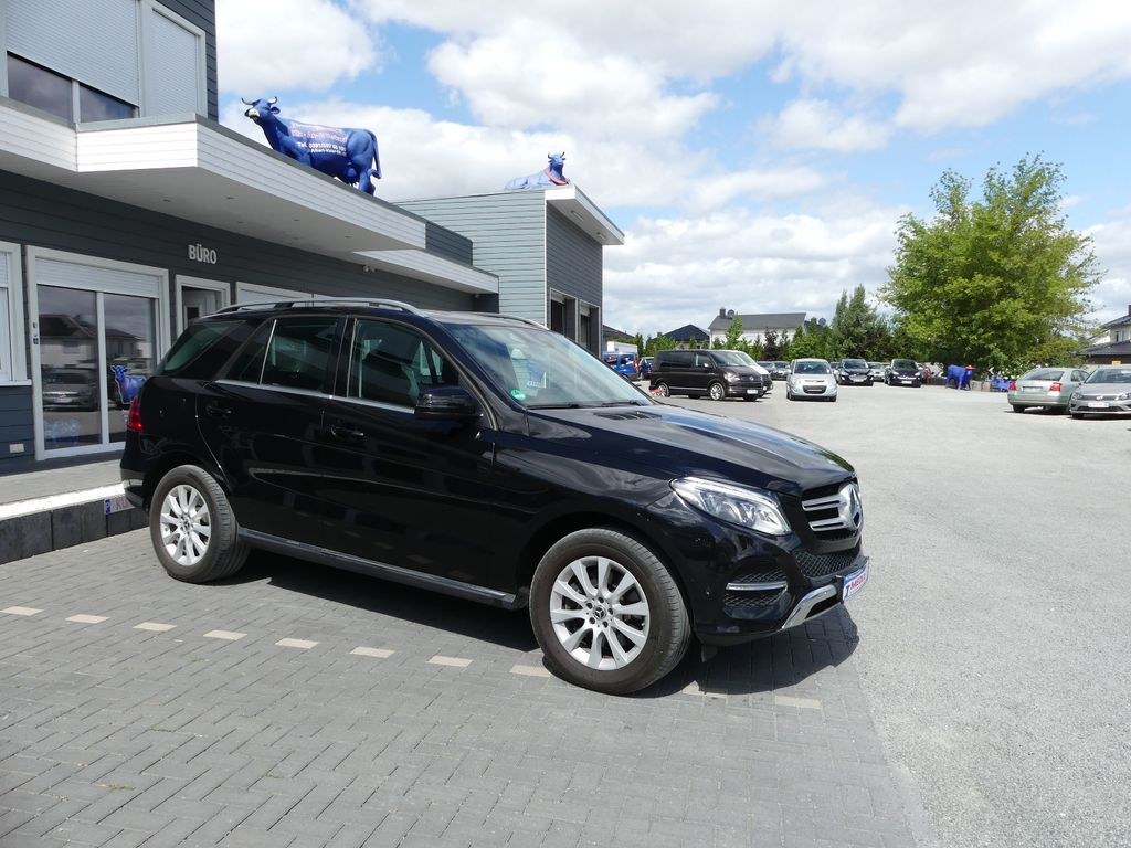 نمای دیگر مرسدس بنز GLE 400 4Matic "83TKM"