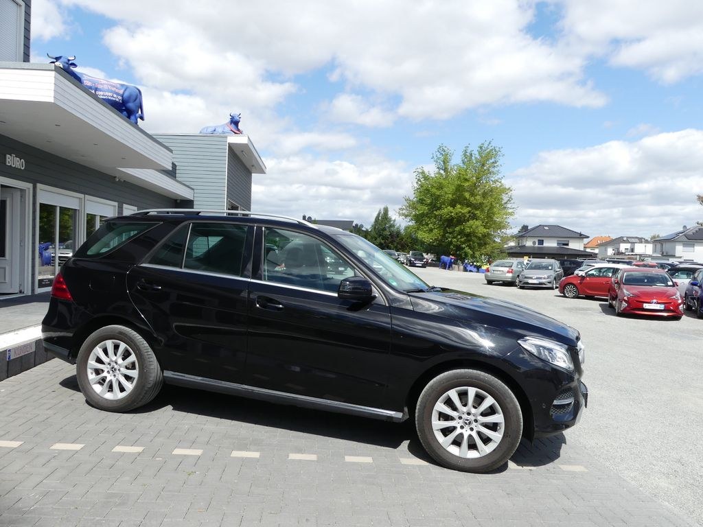 نمای دیگر مرسدس بنز GLE 400 4Matic "83TKM"