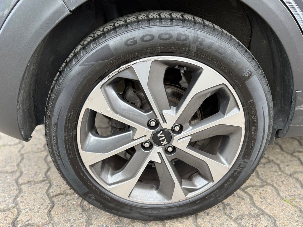 نمای دیگر کیا استونیک ویژن 1.6 دیزل