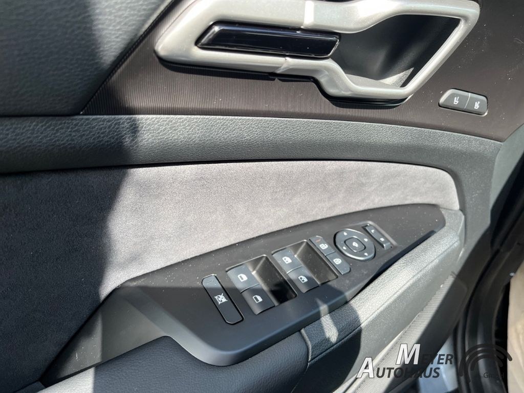 نمای دیگر کیا اسپورتیج 1.6 T-GDI AWD DCT GT-لاین+صدا+سقف شیشهای