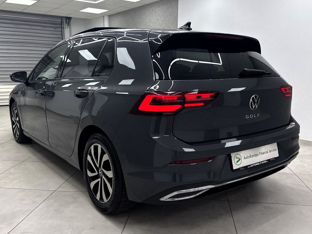 نمای دیگر فولکس واگن گلف 2.0 TDI لایف اکتیو پانو HUD ماتریکس ACC AHK
